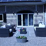 Hoeve Op De Meer